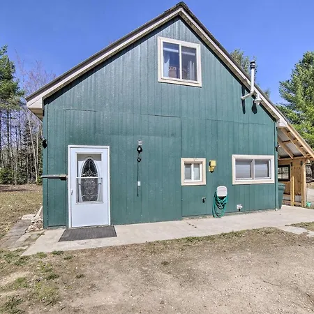 Rural Manistique Home Yard, Near Boat Launch Exterior photo